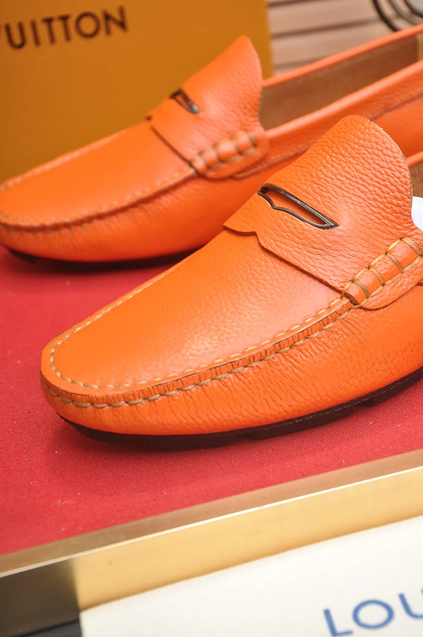 Men's men's shoes 💰420💶 [LV Doudou shoes] (water-dyed cowhide lining) new model is on the market, available on the official website. The new Doudou shoes are processed into single-color materials, and the uppers are made of imported horsehide leather. The body of the shoe is fully hemmed with mark thread, and is lined with imported original cowhide leather. The elegant shoe shape is super suitable for all-matching, and the size is 38-44.